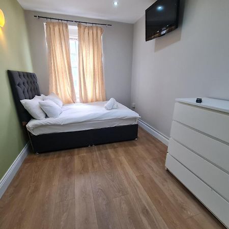 Lovely En-Suite Bedroom R7 London Ngoại thất bức ảnh