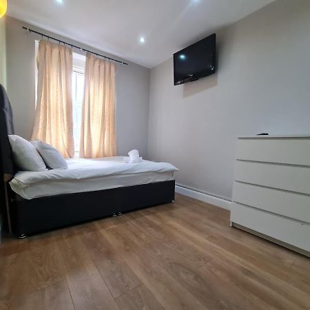 Lovely En-Suite Bedroom R7 London Ngoại thất bức ảnh