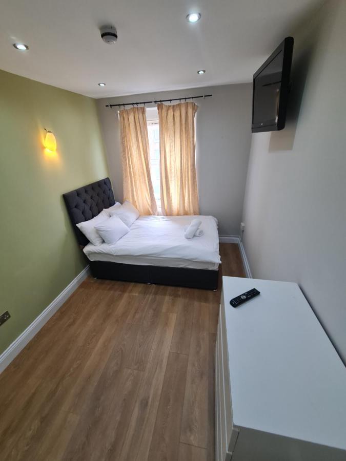 Lovely En-Suite Bedroom R7 London Ngoại thất bức ảnh